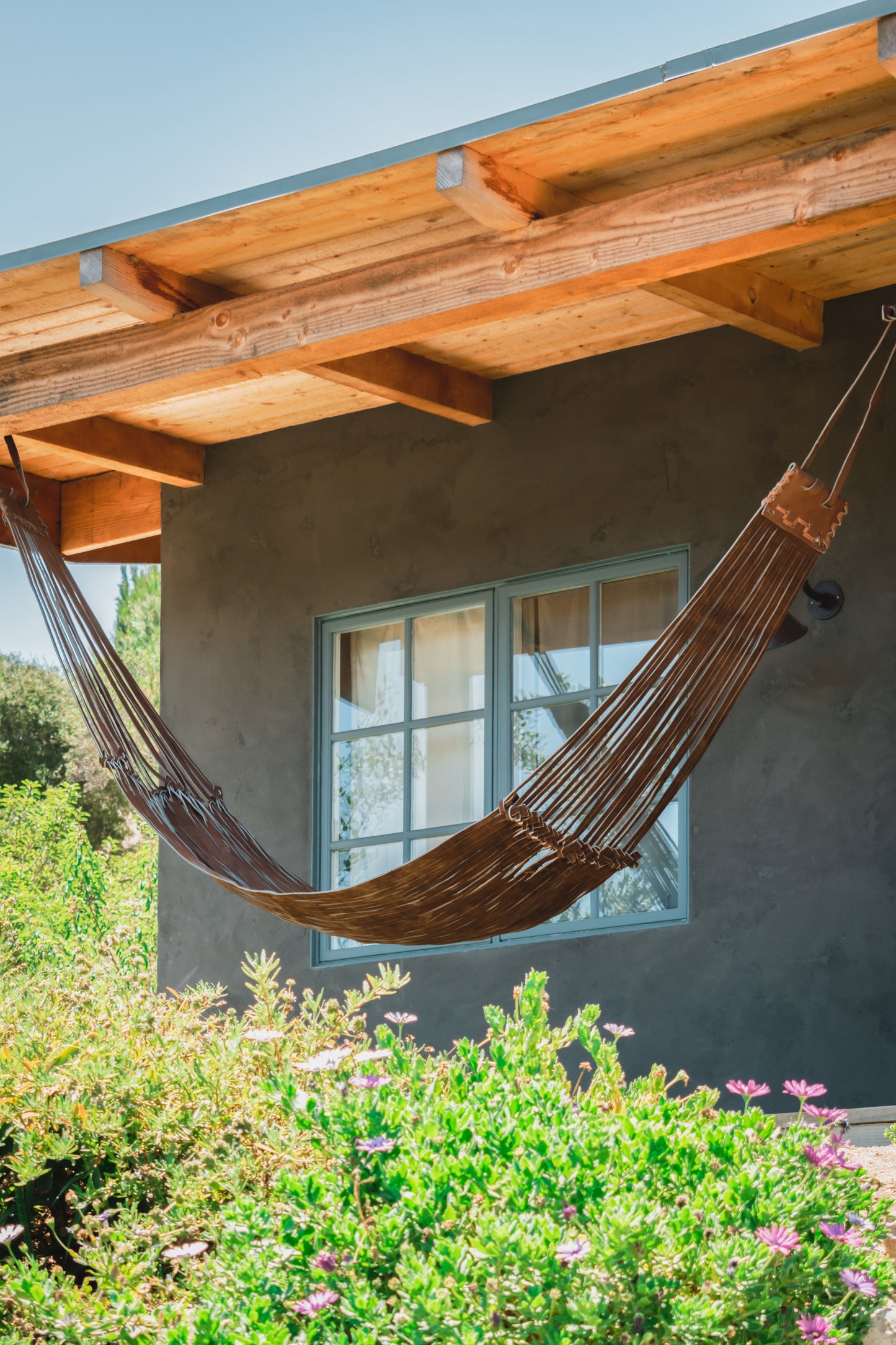 Santaluz Leather Weave Hammock